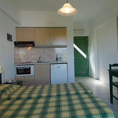 Nikolas Appartments Апарт-готель