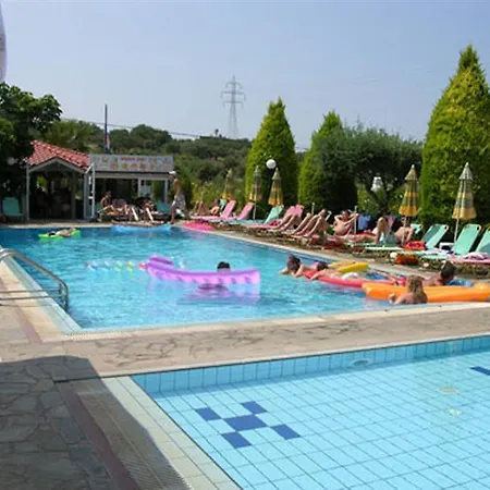 Nikolas Appartments Апарт-готель 3*