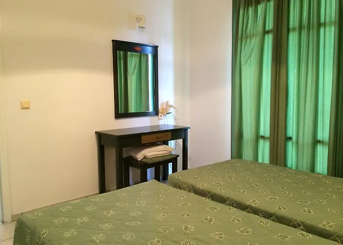 Nikolas Appartments 4*