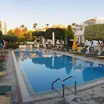 Nikolas Appartments 4*
