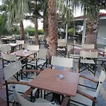 Nikolas Appartments アパートホテル