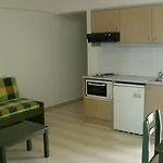 アパートホテル Nikolas Appartments 4*