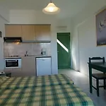 Nikolas Appartments 4*