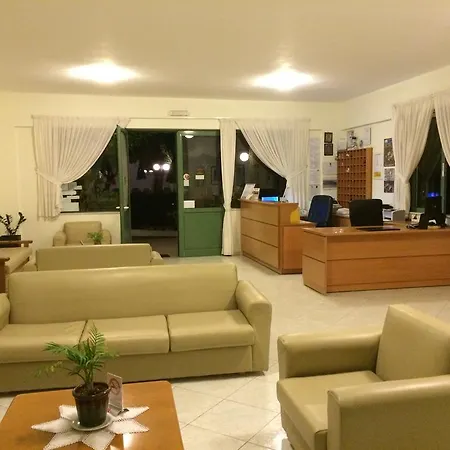 Nikolas Appartments