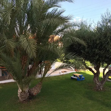 アパートホテル Nikolas Appartments