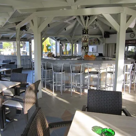 アパートホテル Nikolas Appartments