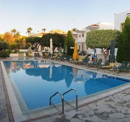 Nikolas Appartments