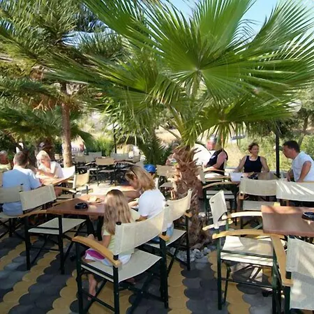 ενοικιαζόμενα νικόλας βίλλας Ξενοδοχείο με διαμερίσματα Χερσόνησος