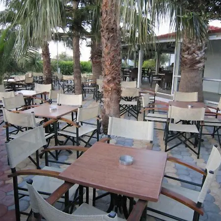 ενοικιαζόμενα νικόλας βίλλας Ξενοδοχείο με διαμερίσματα