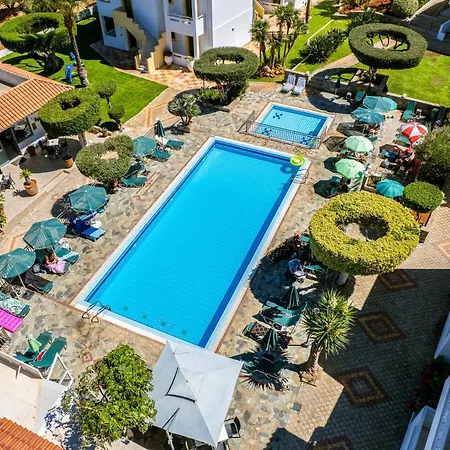 Nikolas Appartments 4*