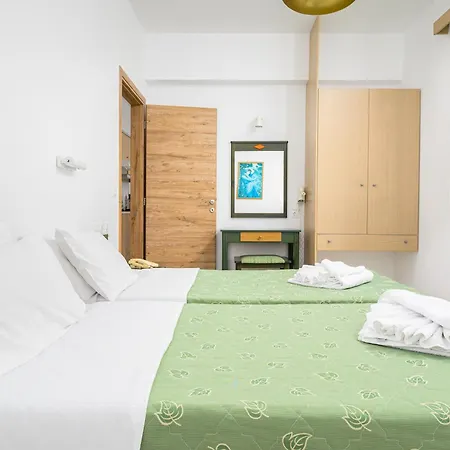 Nikolas Appartments 4*