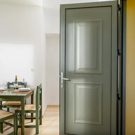 Aparthotel Nikolas Appartments 4*