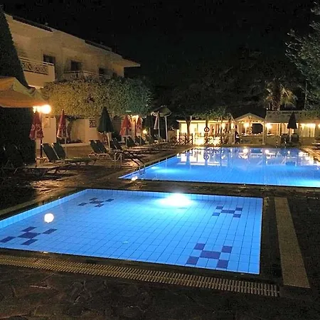 Апарт-готель Nikolas Appartments 4*