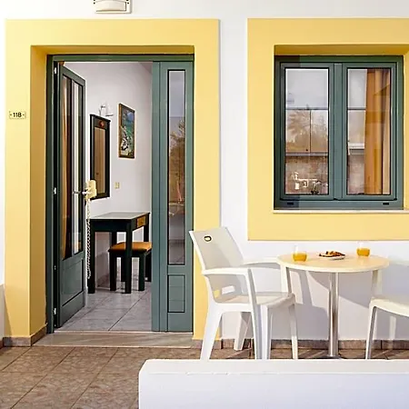 Nikolas Appartments
