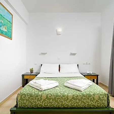 Nikolas Appartments Апарт-готель