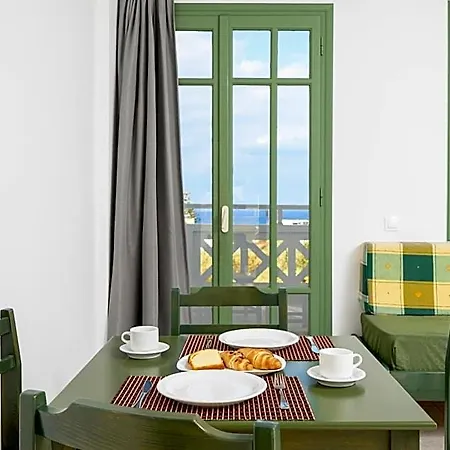 Nikolas Appartments Апарт-готель 4*