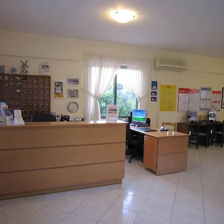 Nikolas Appartments