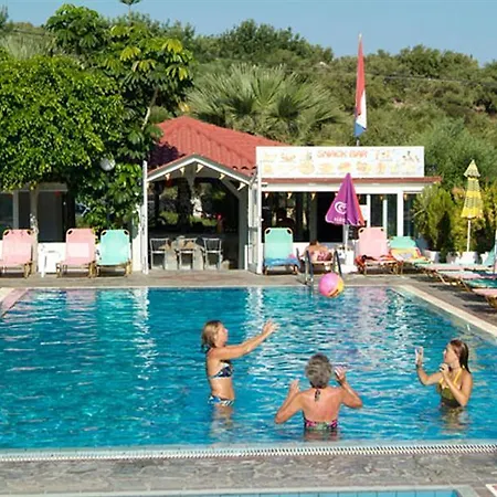 ενοικιαζόμενα νικόλας βίλλας Ξενοδοχείο με διαμερίσματα 3*