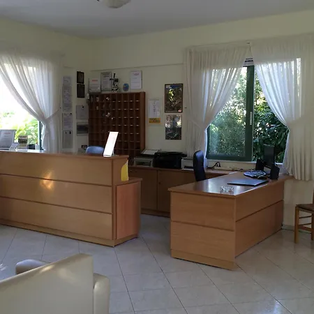 ενοικιαζόμενα νικόλας βίλλας Ξενοδοχείο με διαμερίσματα 3*