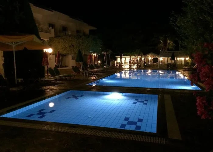 Nikolas Appartments Aparthotel 4*