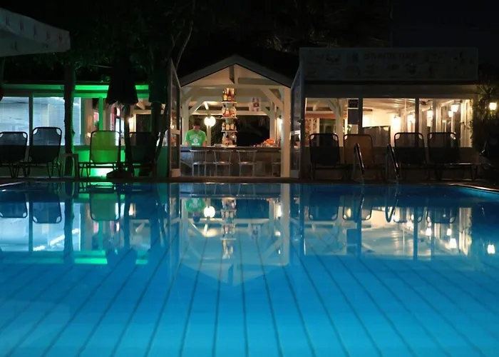 Aparthotel Nikolas Appartments 3*