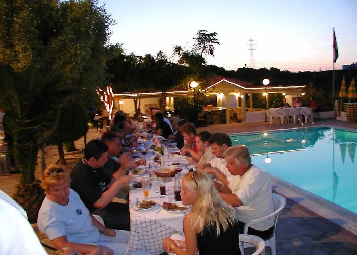 Aparthotel Nikolas Appartments 4*