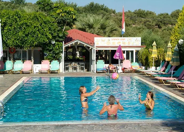 Nikolas Appartments Aparthotel 3*