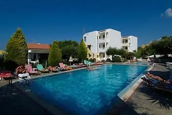 Nikolas Appartments 2*
