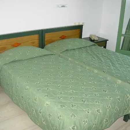 Nikolas Appartments