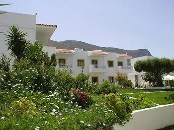 מלון דירות Nikolas Appartments 2*