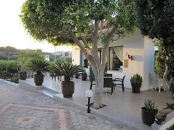 מלון דירות Nikolas Appartments