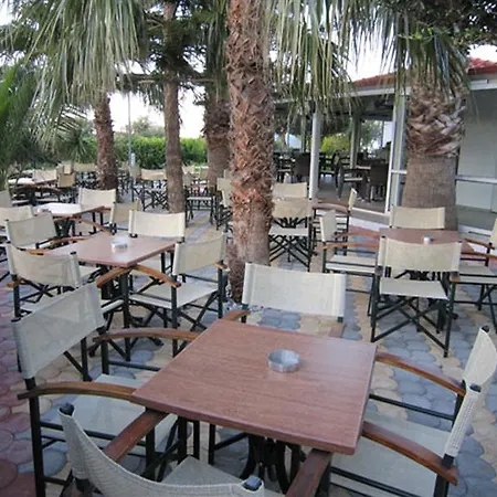 Nikolas Appartments 2* הרסוניסוס