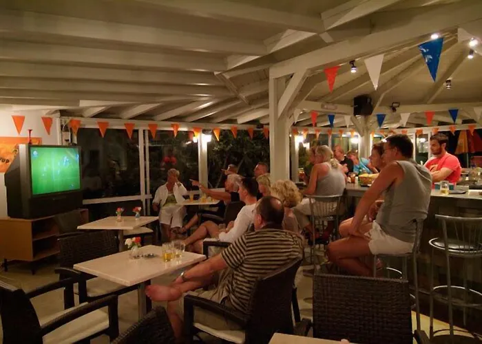 Nikolas Appartments Lägenhetshotell 3*